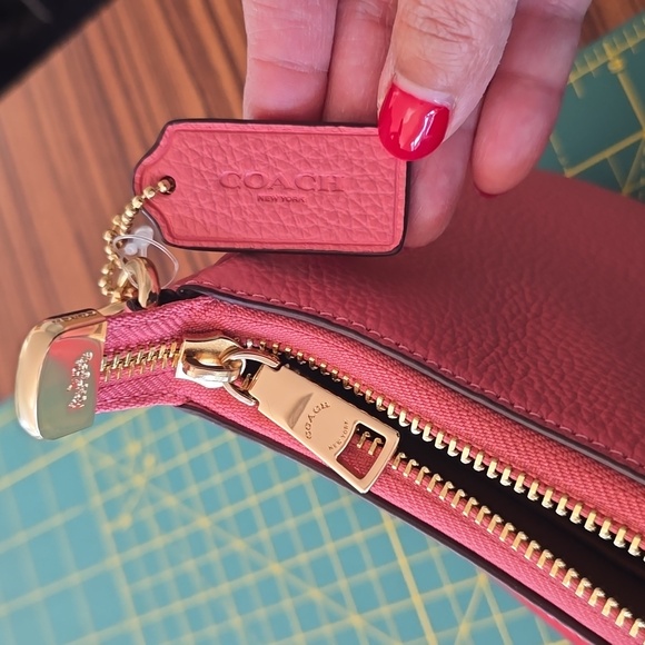 NWT Pink Coach Teri handbag - Picture 7 of 9